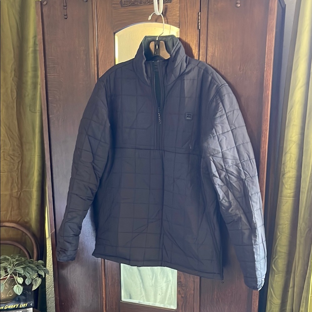 Reversible Billabong Black/Green Puffer Jacket with Quilted Design